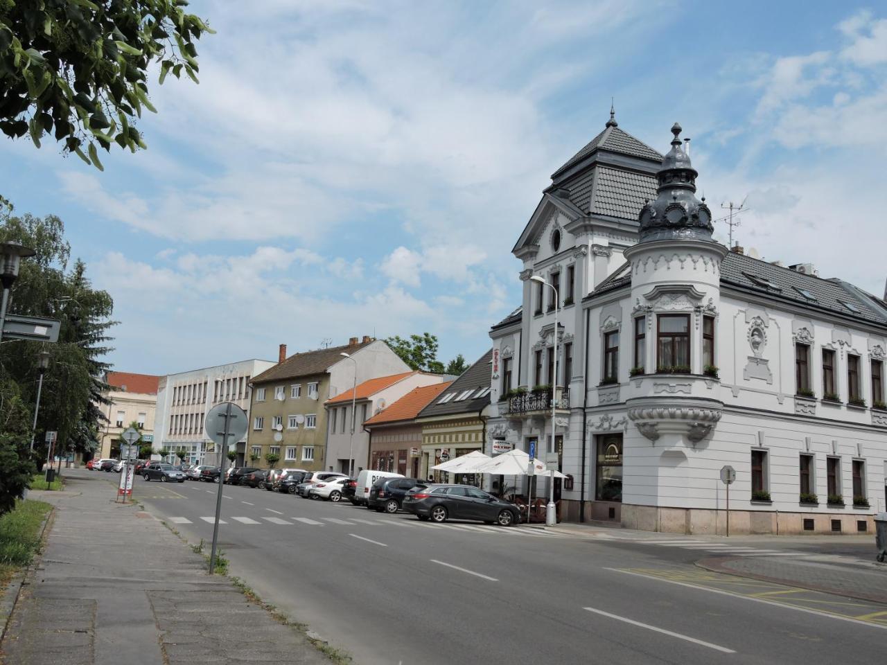 Olymp Penzion Hotel Komarno Exterior photo