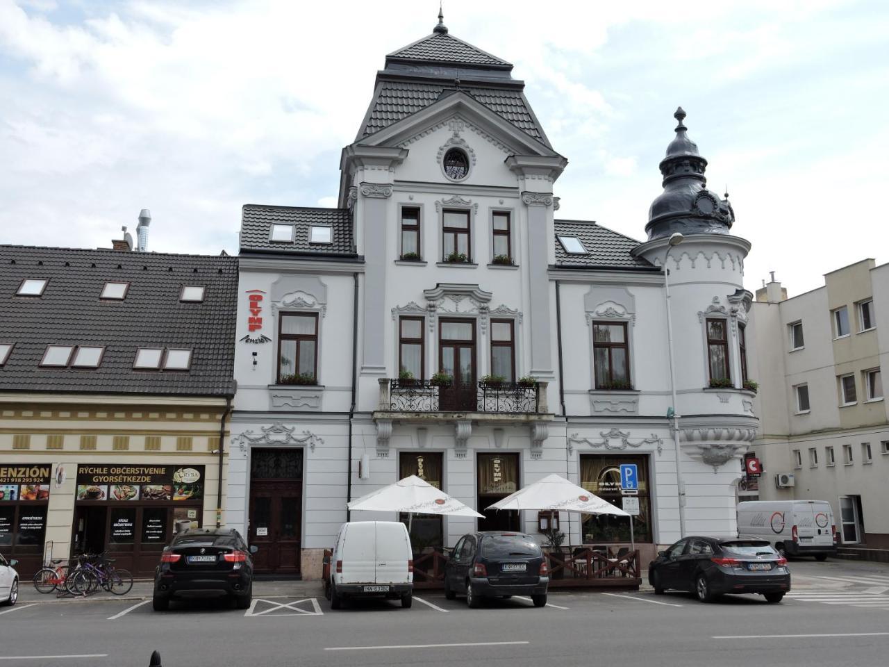 Olymp Penzion Hotel Komarno Exterior photo